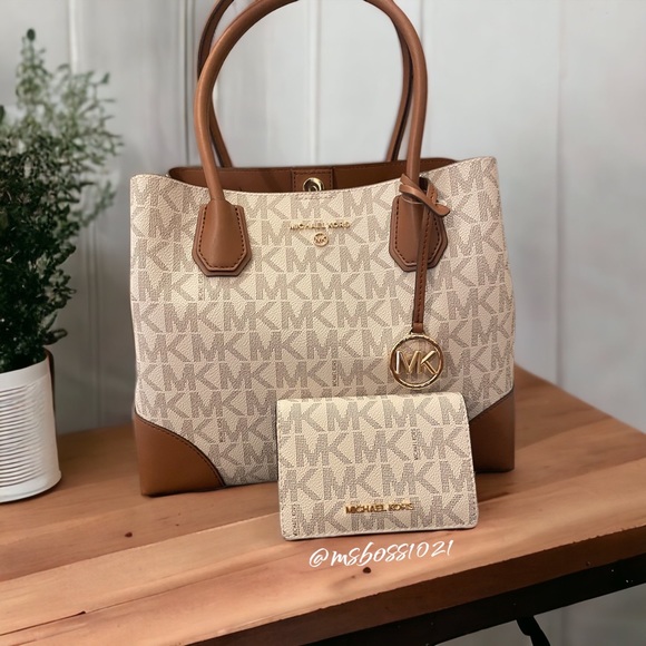 Michael Kors Mercer Gallery Mid Center Zip Tote+Wallet - Picture 1 of 5